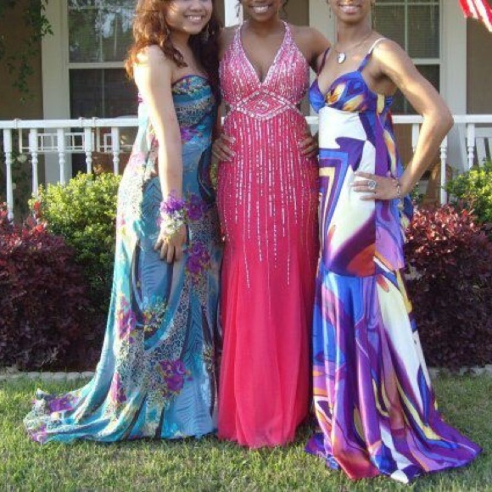 Prom Dress - Picture 2 of 6